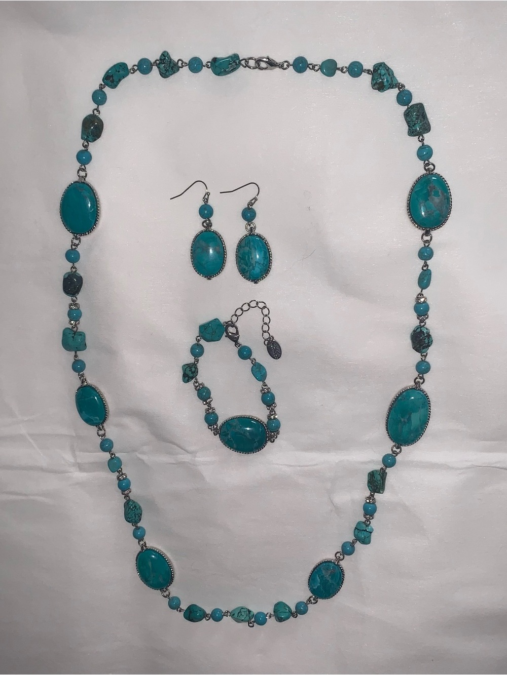 Brand New Stauer 3 Piece Jewelry Set - Howlite.